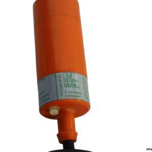 ifm-KB-2020LBBOW-capacitive-sensor-(used)-3