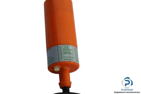 ifm-KB-2020LBBOW-capacitive-sensor-(used)-3