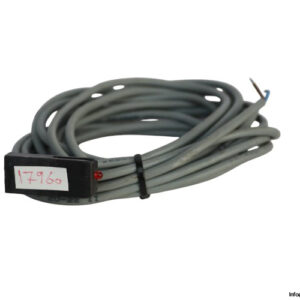 univer-DH-100-electromechanics-proximity-sensor-(used)-1