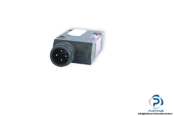 omron-E3S-AT86-D-through-beam-photoelectric-sensor-recevier-(used)-1