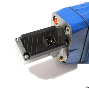 bosch-0-811-404-307-directional-control-valve-pilot-operated-2