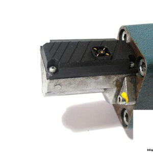 bosch-0-811-404-456-directional-control-valve-pilot-operated-2