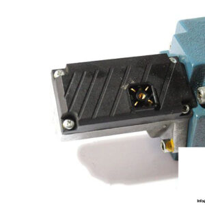 bosch-0-811-404-707-directional-control-valve-pilot-operated-2