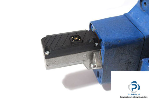 rexroth-0811404456-directional-control-valve-pilot-operated-2