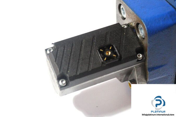 rexroth-r901102544-directional-control-valve-pilot-operated-2