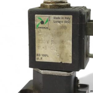 pneumax-484.52.0.1.M2-single-solenoid-valve-with-coil-(Used)-3