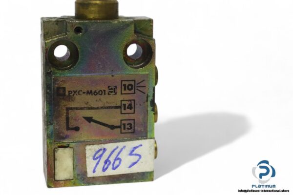 telemecanique-PXC-M601-limit-switch-(Used)-1