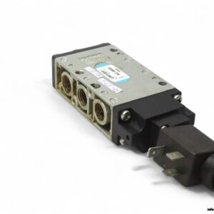 univer-AC-8500-single-solenoid-valve-with-coil-(New)-1