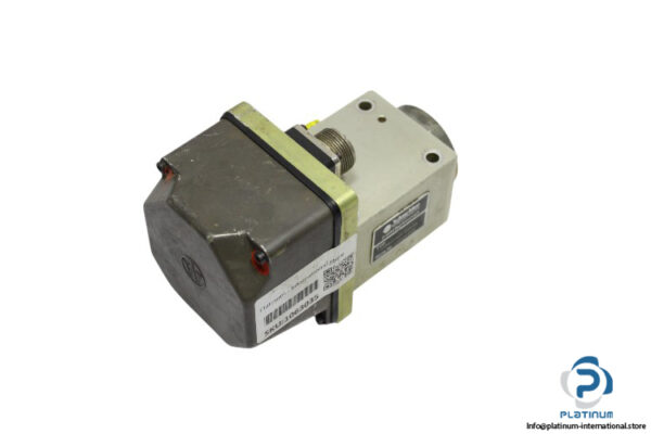 schneider-HVM027-005-1200-0B-electro-hydraulic-servo-valve-(Used)-1