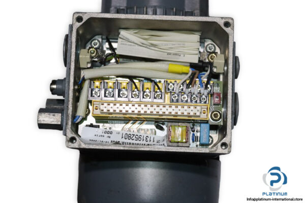 sew-WF30-DT80K4-MM05-BW1-RC1A-AZSK-spiroplan-gearmotor(used)-4