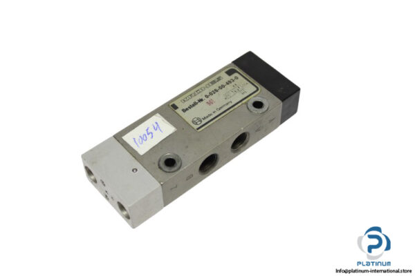 krones-0-026-00-493-0-single-solenoid-valve-used