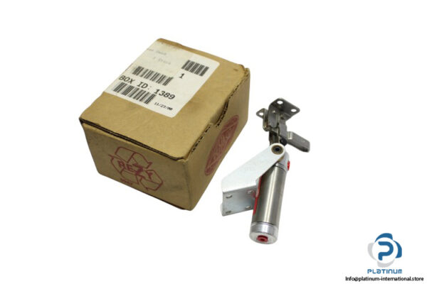 de-sta-co-812-pneumatic-clamp-new-carton