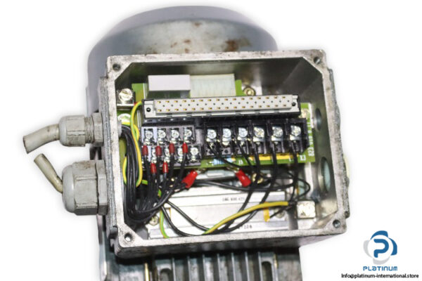 sew-R47-DT80N4MM07BW101.3077698202.0001.03-HELICAL-gearmotor(used)-5