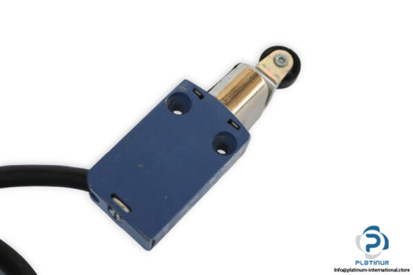 telemecanique-ZCMD21-ZCY15-limit-switch-(used)-2