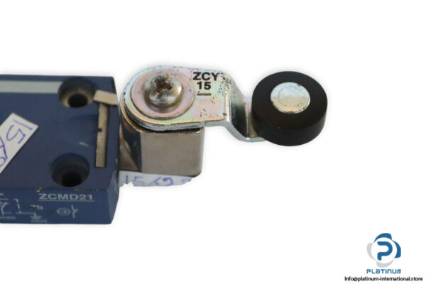 telemecanique-ZCMD21-ZCY15-limit-switch-(used)-4