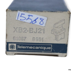 telemecanique-XB2-BJ21-black-selector-switch-(new)-1