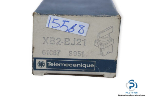 telemecanique-XB2-BJ21-black-selector-switch-(new)-1