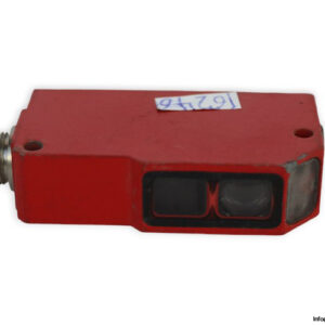 leuze-PRK-95_A-L.4-polarized-retro-reflective-photoelectric-sensor-(used)