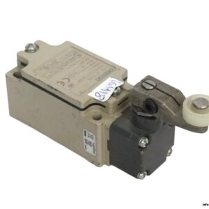 omron-D4B-4111N-safety-limit-switch-(used)