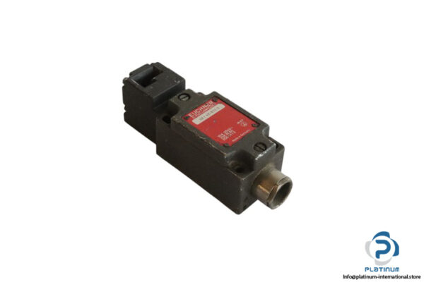 euchner-NZ1VZ-518-B-safety-switch-(used)