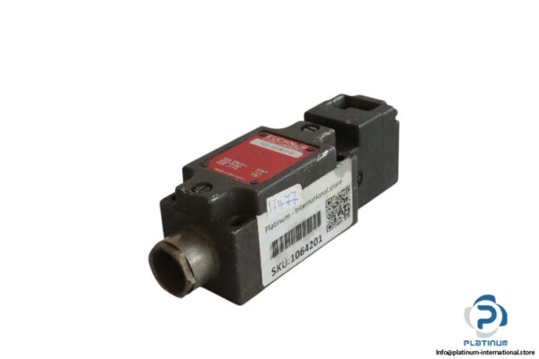 euchner-NZ1VZ-518-B-safety-switch-(used)-2