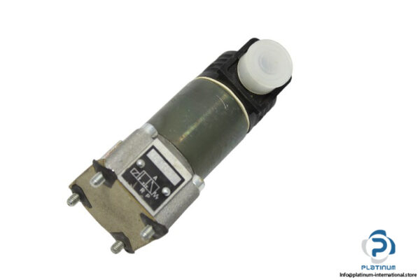 BM41-41604B00-hydraulic-valve-used