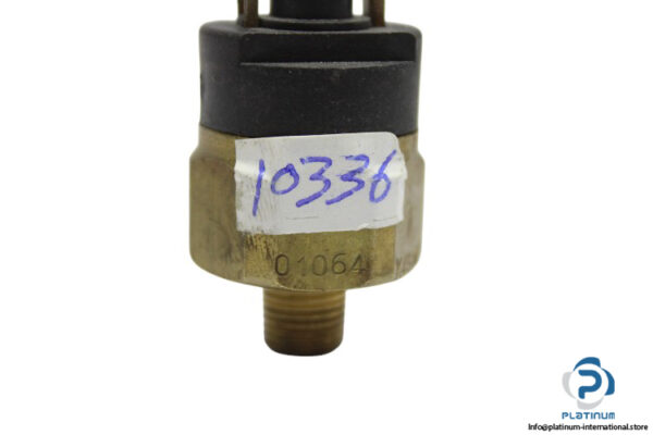 fox-opera-K4SA-pressure-switch-(Used)-1