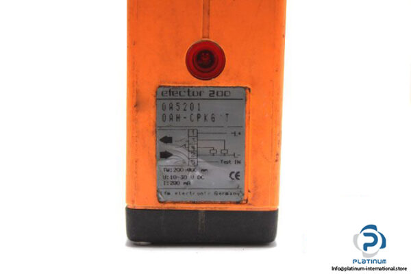 ifm-oa5201-diffuse-reflection-sensor-used-3