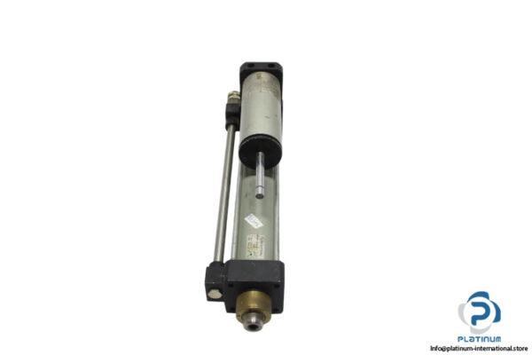 pneumax-PN02214.200-pneumatic-cylinder-used-1