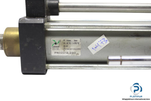 pneumax-PN02214.200-pneumatic-cylinder-used-2