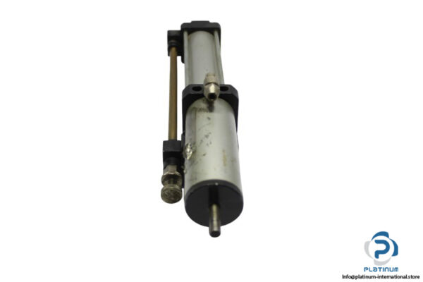 pneumax-1400.40.0200.02.2-pneumatic-cylinder-used-1