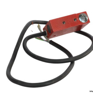 leuze-RK-72-301-energetic-diffuse-reflection-light-scanner-(used)