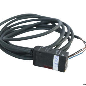 omron-E3S-AT61-D-built-in-amplifier-photoelectric-sensor-(new)-1