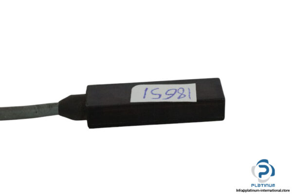 parker-9126-3443-01-magnetic-sensor-(used)-2