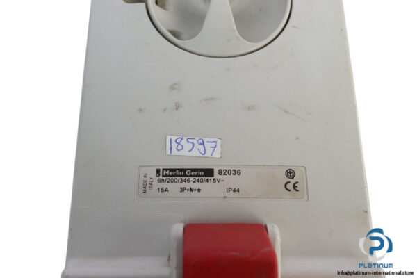 merlin-gerin-82036-interlocked-socket-(used)-3