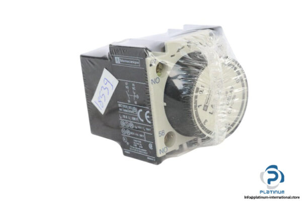 telemecanique-LA3-DR2-auxiliary-contact-block-(new)