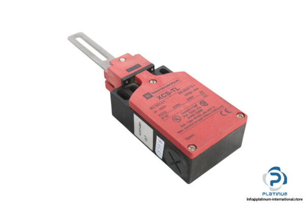 telemecanique-XCSTL851-safety-switch-(new)