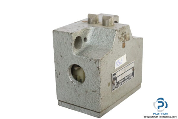 gebhard-balluff-543-160-2-16-S-limit-switch-(used)