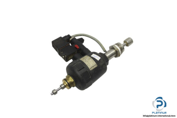 burkert-2000-A-10.0-PTFE-VA-G1_2-angle-seat-valve-(Used)