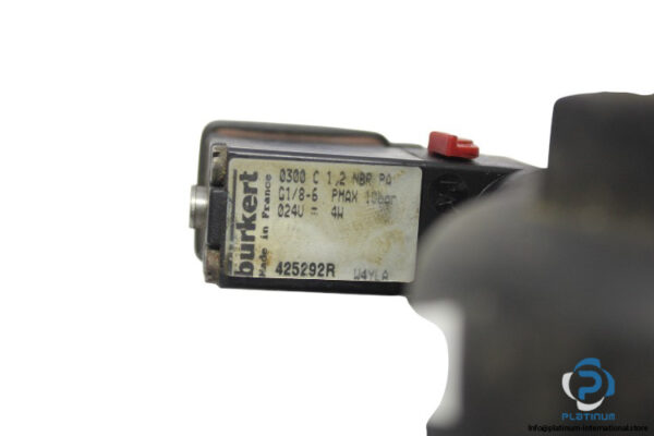 burkert-2000-A-10.0-PTFE-VA-G1_2-angle-seat-valve-(Used)-1