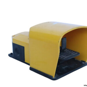 pizzato-PX-10210-single-foot-switch-(used)