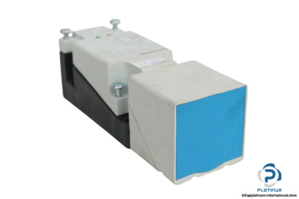 siemens-3RG4141-6AB03-inductive-proximity-switch-(new)-1