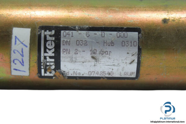 burkert-041-6-0-000-iso-cylinder-(Used)-1