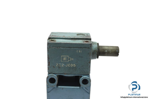 telemecanique-XC2-JC-limit-switch-(used)-2