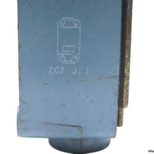 telemecanique-XC2-JC-limit-switch-(used)-3