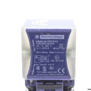 telemecanique-XS8C4A1PCG13-inductive-proximity-sensor-(used)-2