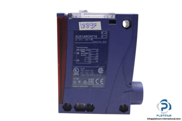telemecanique-XUX1ARCNT16-reflex-photoelectric-sensor-(used)-2