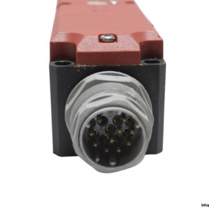 euchner-TP3-4131A024SR11-safety-switch-(used)-1