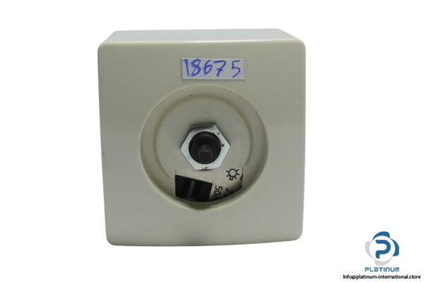 jung-243.02-A-dimmer-(new)-1