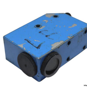 sick-KT5G-2P1251S29-contrast-sensor-(used)